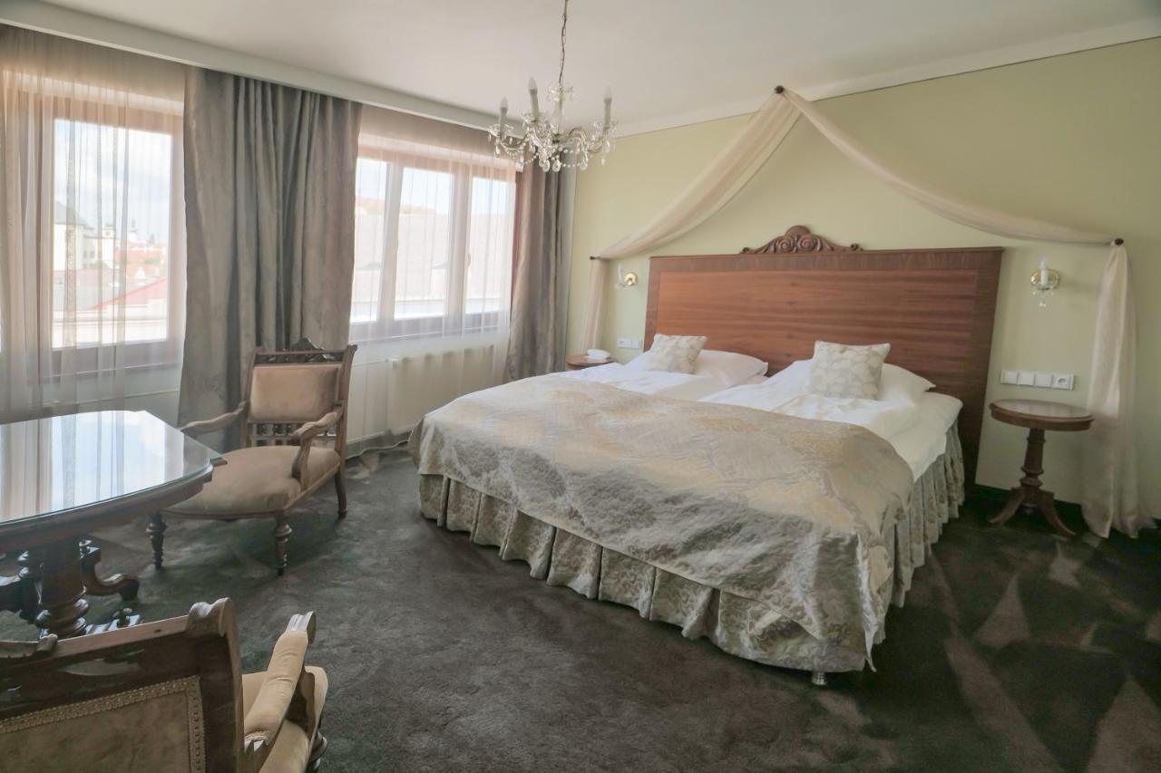 Hotel Zlata Hvezda Litomyšl Екстериор снимка