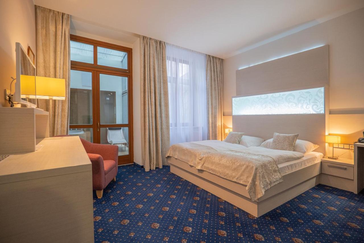 Hotel Zlata Hvezda Litomyšl Екстериор снимка