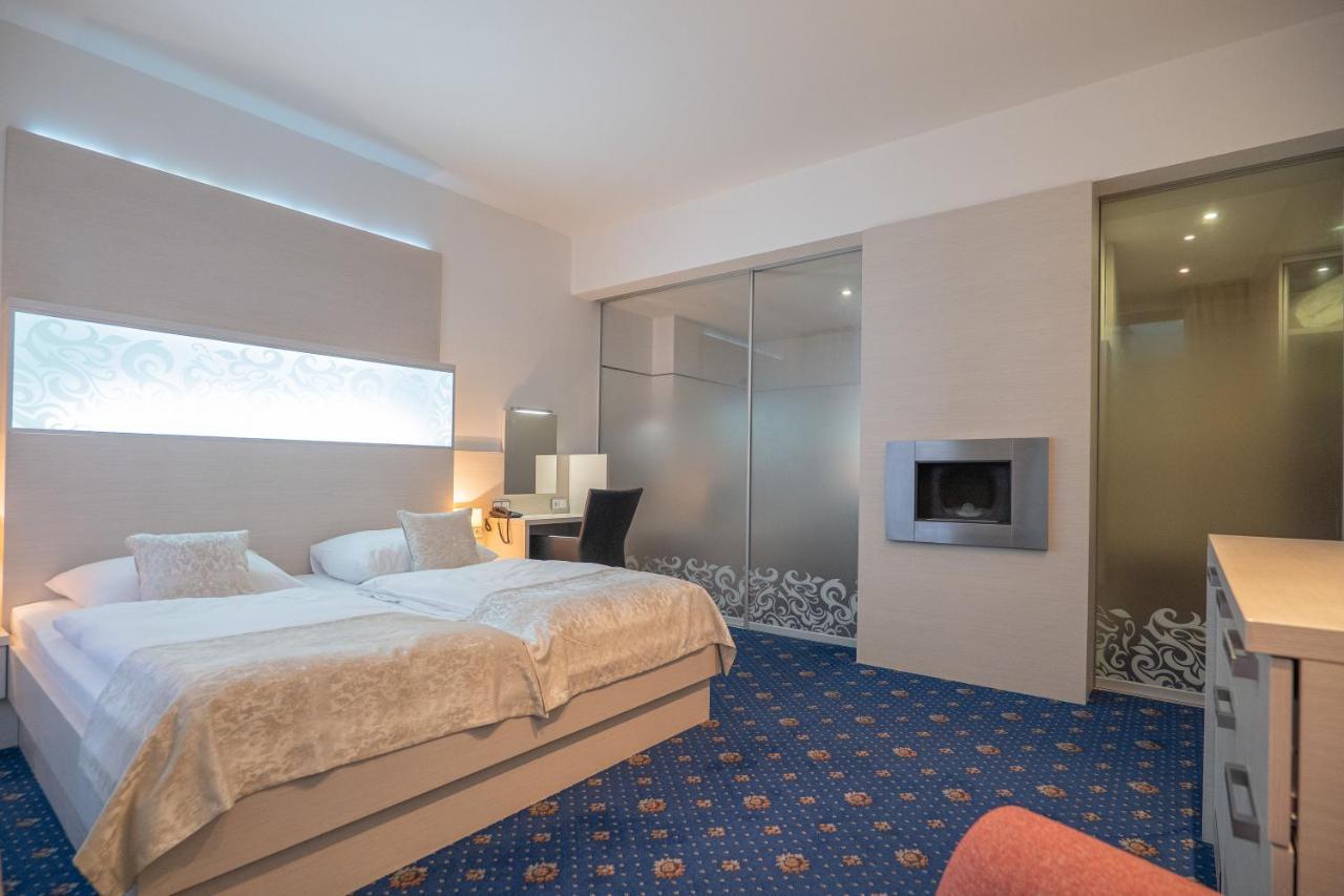 Hotel Zlata Hvezda Litomyšl Екстериор снимка