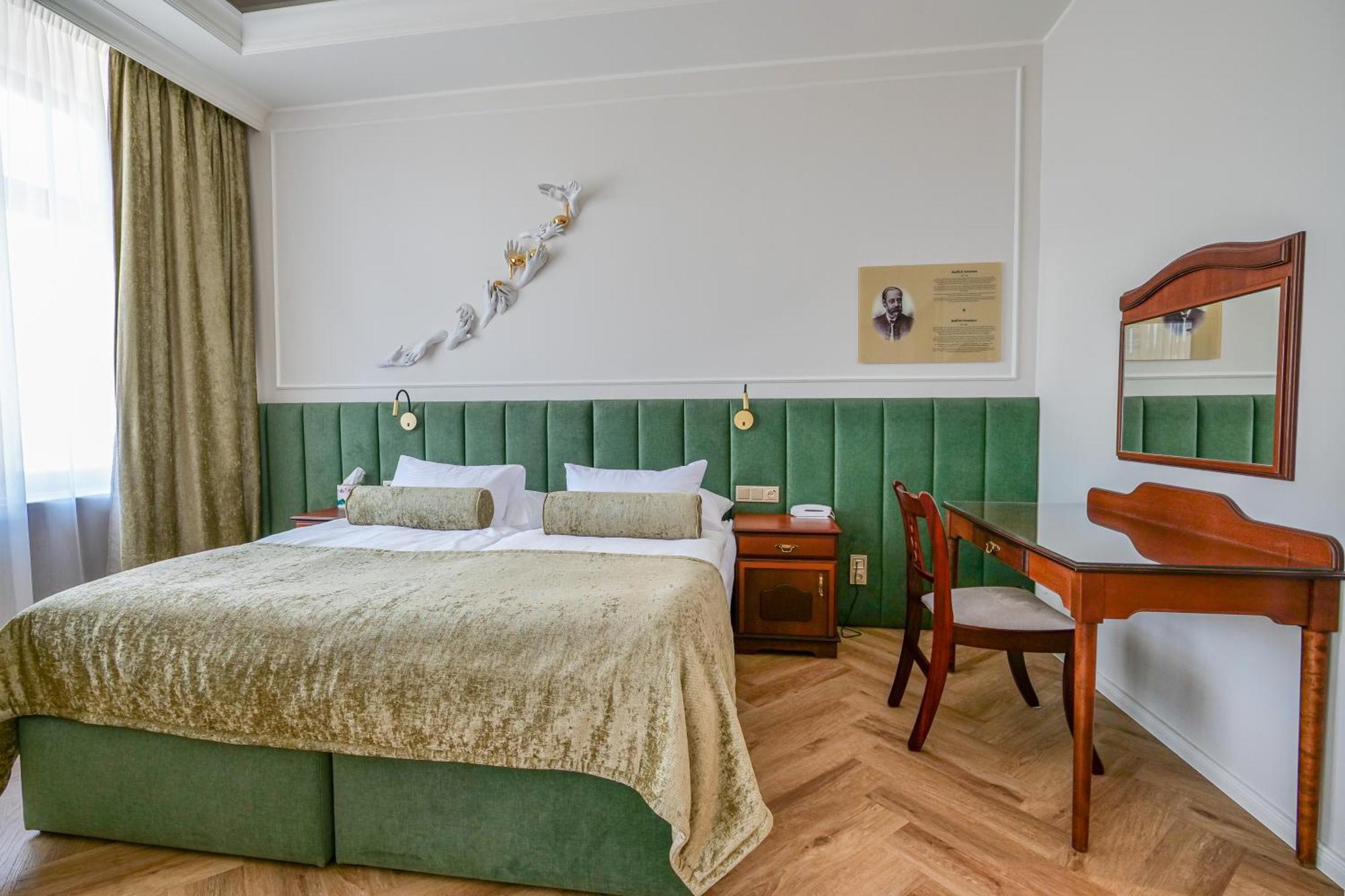 Hotel Zlata Hvezda Litomyšl Екстериор снимка