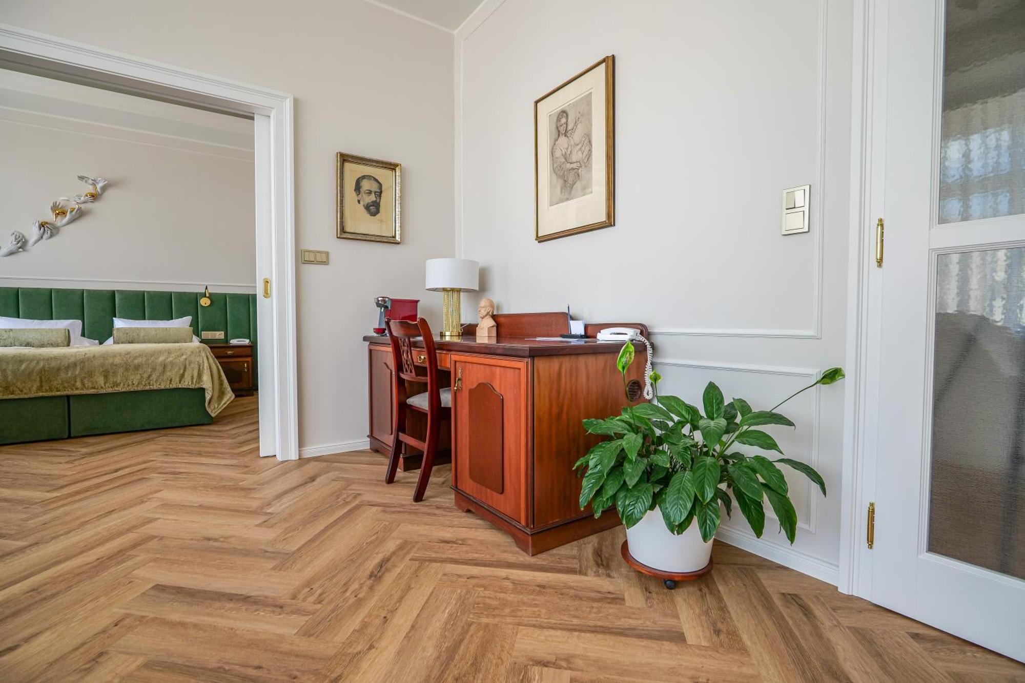 Hotel Zlata Hvezda Litomyšl Екстериор снимка